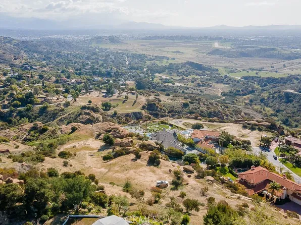9261 Rocky Mesa Pl #13, Canoga Park, CA 91304