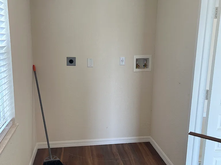 1646 Page St — Photo 16