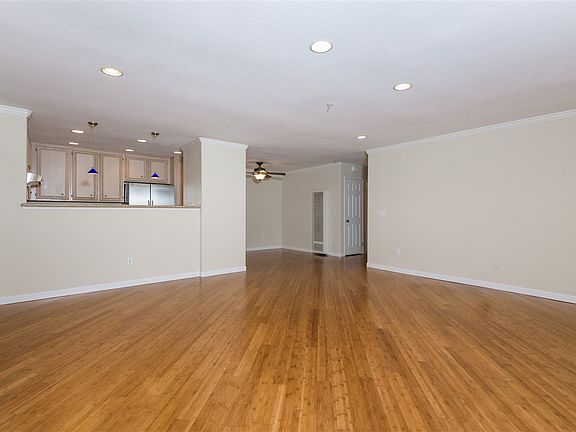 3rd image of 2005 Burton St APT 15