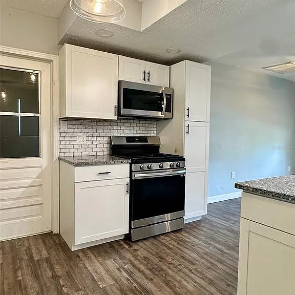 5936 Elm St — Photo 10