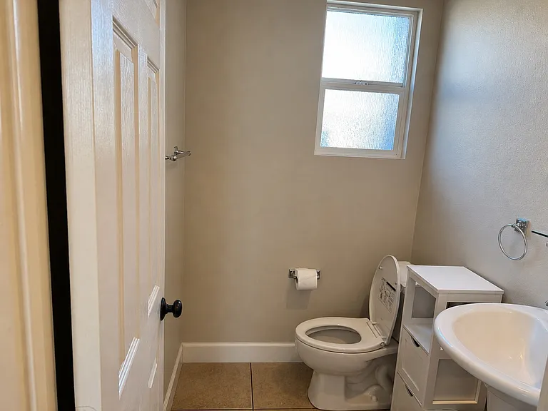 2335 E Poppy St — Photo 7