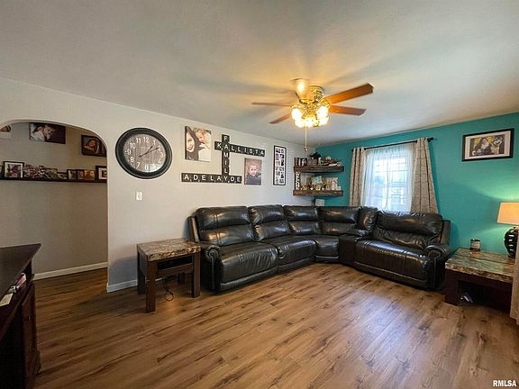 3rd image of 301 Rotary St