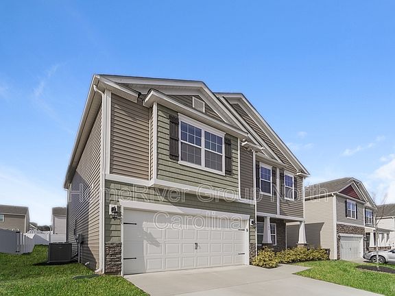 3rd image of 160 King William Dr