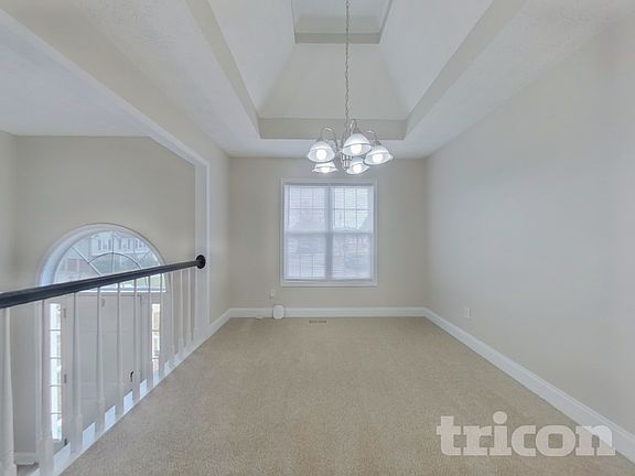 4th image of 718 Creekridge Ct