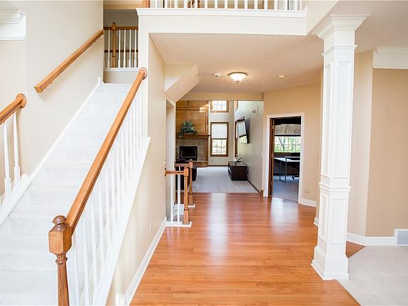 4th image of 21230 Greenfield Pl