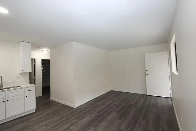 2 bed, 650 sqft, $2,195 — Photo 4