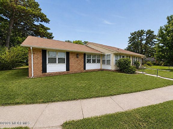 2nd image of 34A Cambridge Circle