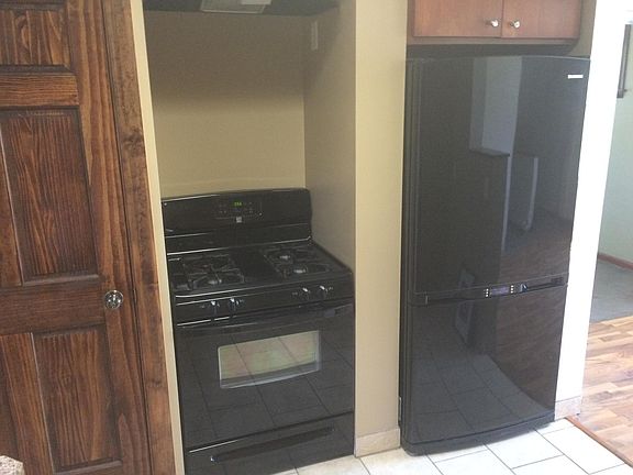 2nd image of 1851 Alta Vista St