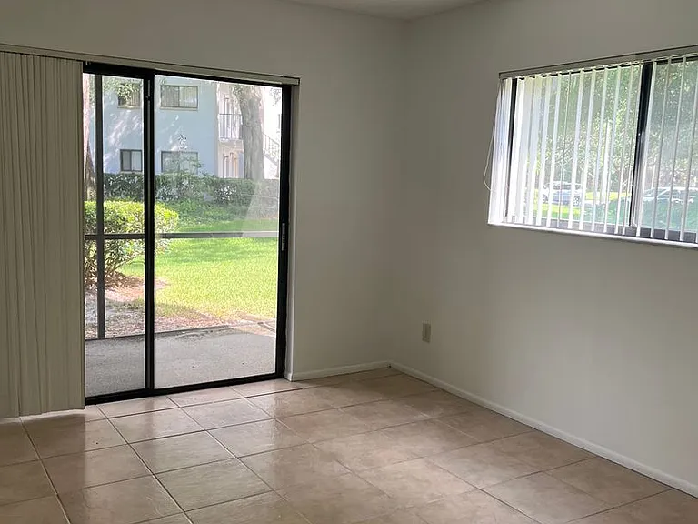 3300 Fox Chase Cir N #226 — Photo 3