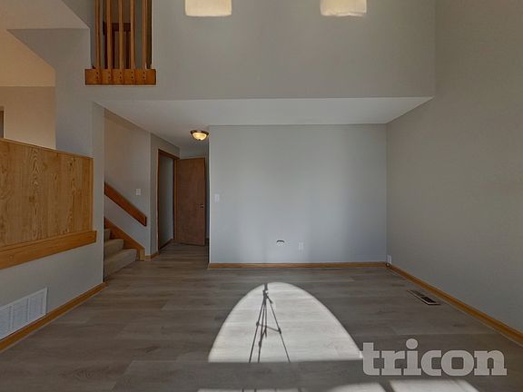 3rd image of 14652 E Bellewood Pl