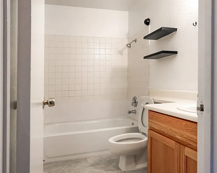 510 Elm Dr #106 — Photo 16