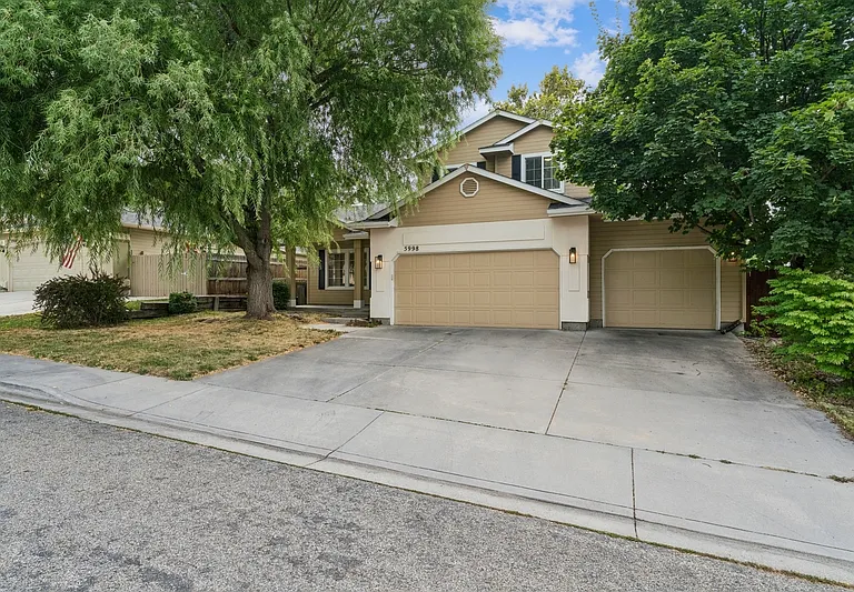 5998 S Wallflower Pl — Photo 2