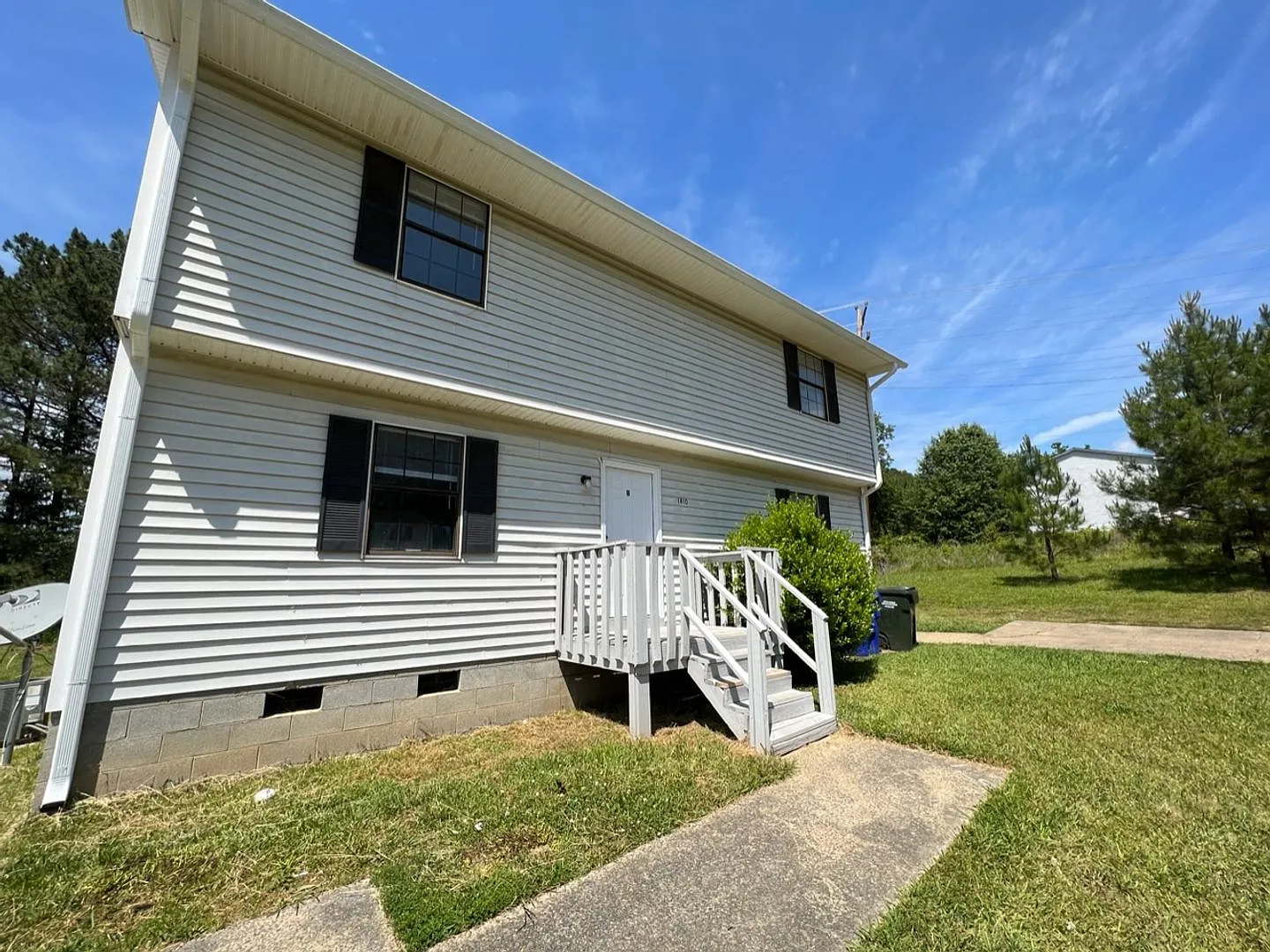 Updated 2 Bedroom Duplex in Durham — Photo 2