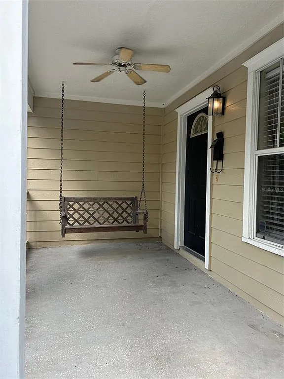 3 bed, 2.5 bath, 1284 sqft, $2,350 — Photo 2