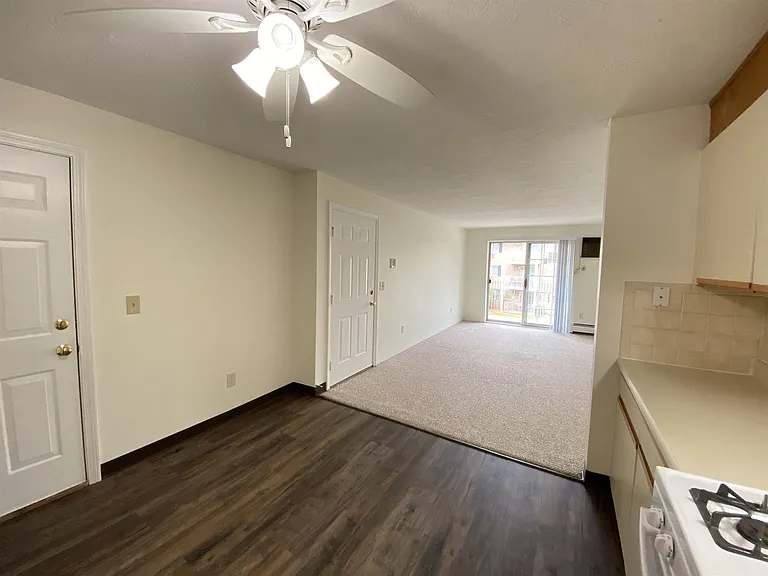 383 Huse Rd #9 — Photo 9