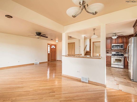4th image of 9425 S 55th Ave