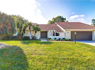 5659 Country Lakes Dr, Sarasota, FL 34243