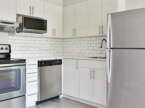 Navaho Apartments