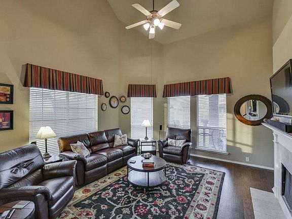 2nd image of 3006 Saint George Dr