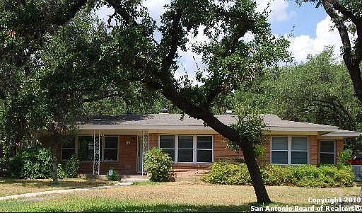 1st image of 301 Fleetwood Dr