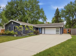 2486 W Country Club Dr, Fargo, ND 58103