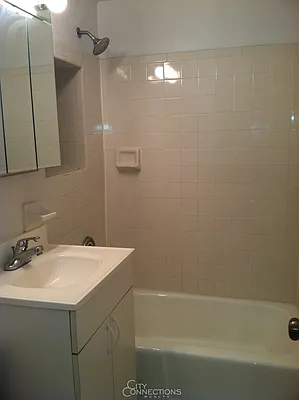 Rented by City Connections Realty | media 7