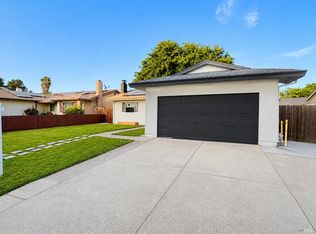 825 Spoonbill Ln, Suisun City, CA 94585