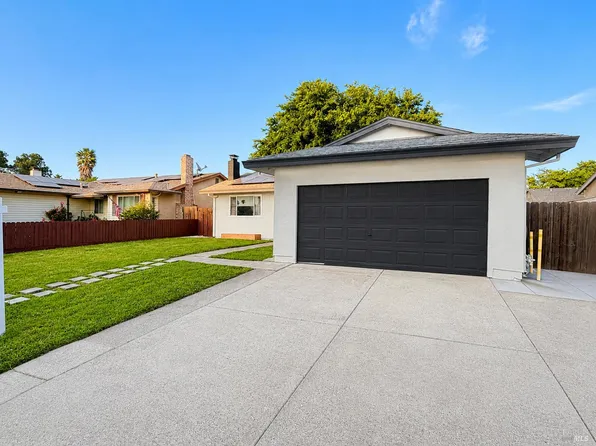 825 Spoonbill Ln, Suisun City, CA 94585