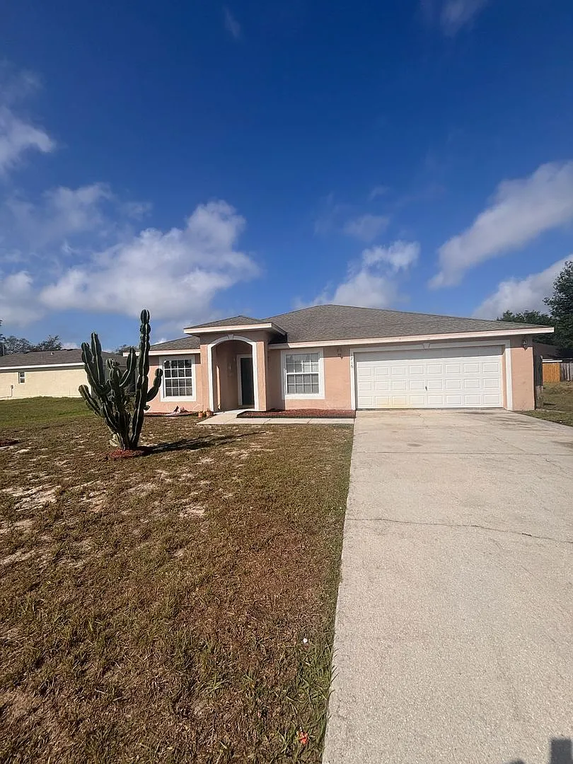 Poinciana Home — Photo 1