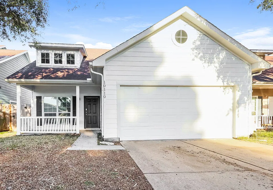 10110 Berrybriar Ln
