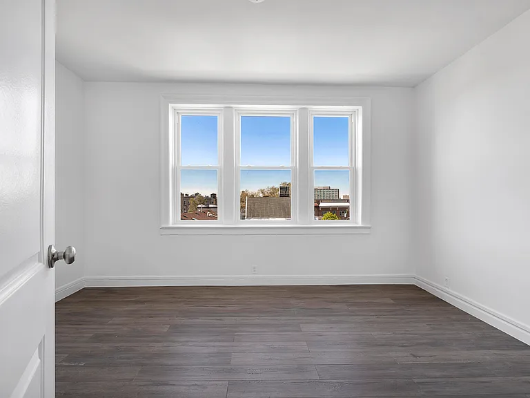 62 Beacon Ave #204 — Photo 5