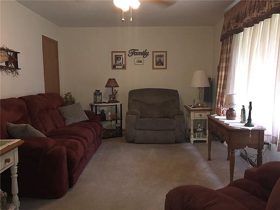 3rd image of 845 Fielding Rd
