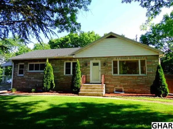 201 Garland Dr, Carlisle, PA 17013