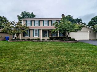 19 Guinevere Dr, Rochester, NY 14626