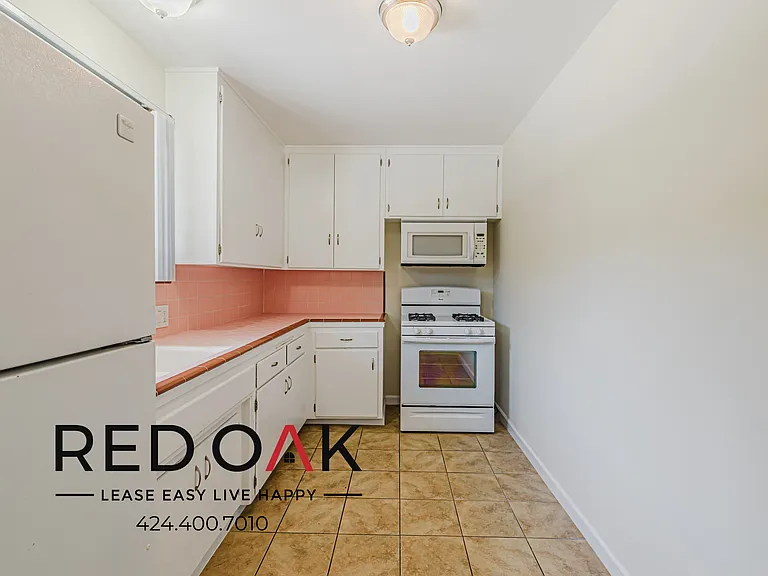 1361 Yosemite Dr #3 — Photo 8