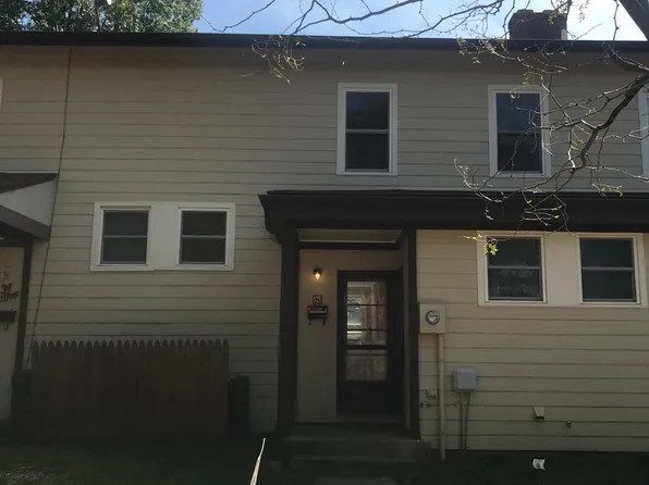 8 Falcon Ln, Cincinnati, OH 45218