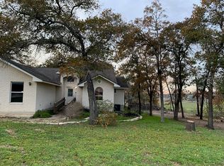 177 Great Oaks Blvd, La Vernia, TX 78121