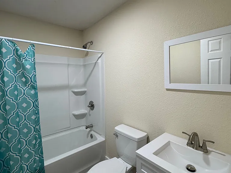 202 W Highland St #1 — Photo 9