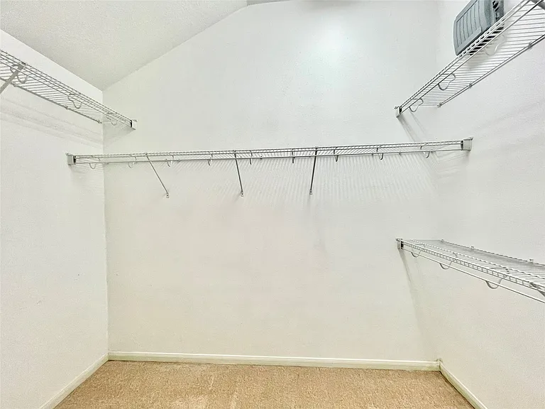 910 Pickett Hill Ln — Photo 13