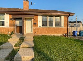 8971 W Emerson St, Des Plaines, IL 60016