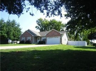 20 Riverwoods Dr, Fredericktown, MO 63645