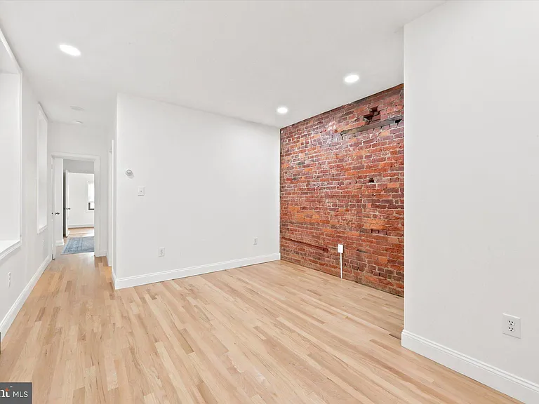 3153.5 Richmond St #B — Photo 2
