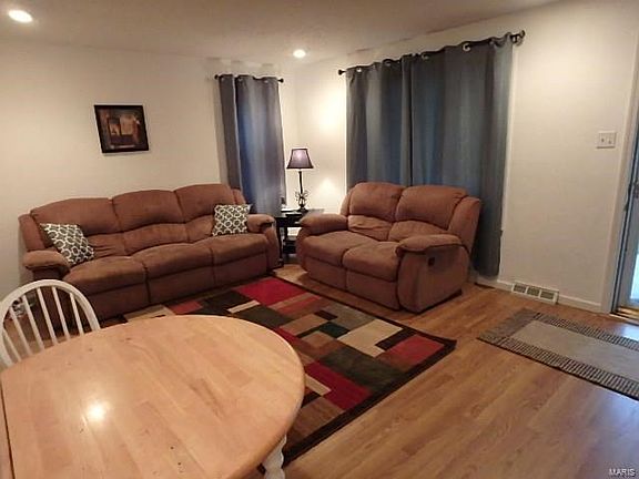 5th image of 3151 Ronald Dr
