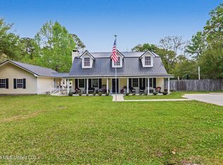 13704 Coleman St, Moss Point, MS 39562