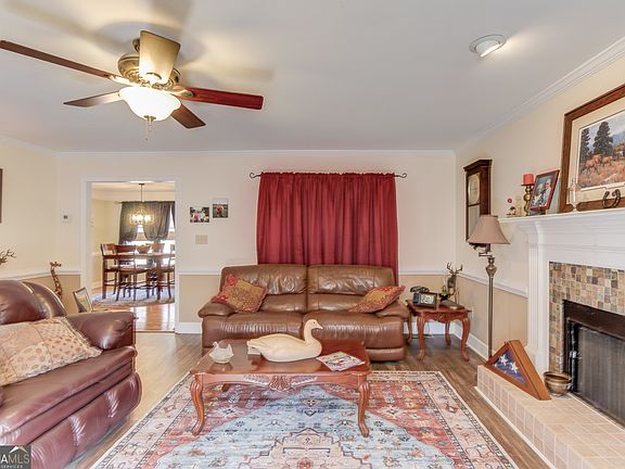 4th image of 1416 Kingston Way