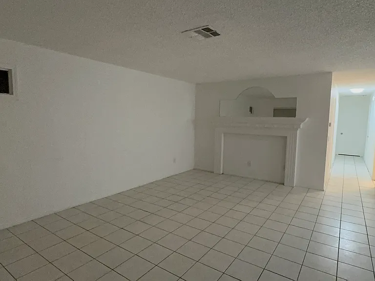 16280 W Via Corto — Photo 8