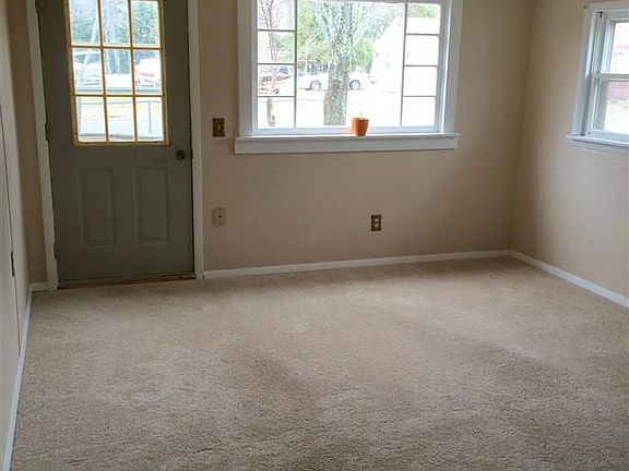 5th image of 151 Kellogg St