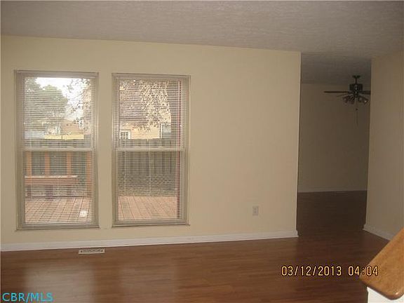 3rd image of 864 Fortunegate Dr