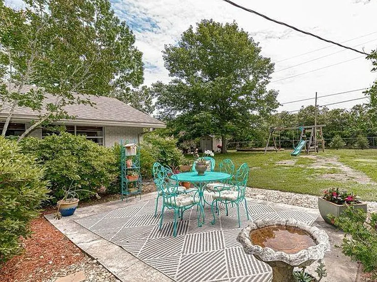5734 Hyacinth Ave — Photo 2