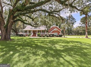 203 Cypress Lakes Dr, Bloomingdale, GA 31302